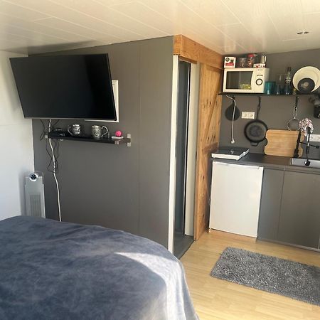 Vila Adorable Tiny House In Reykjavík Exteriér fotografie
